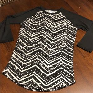 Lularoe randy raglan size xxs nwot